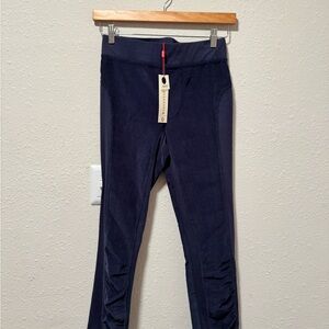 NWT Wearables Oslo Corduroy Leggings